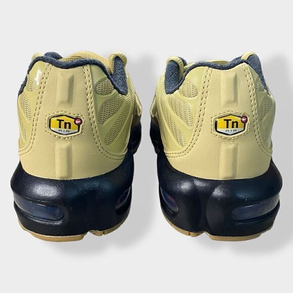 Nike Air Max Plus GS DZ6308-700 Wheat Grass Black Youth size 7Y Womens 8.5 New - Picture 6 of 12